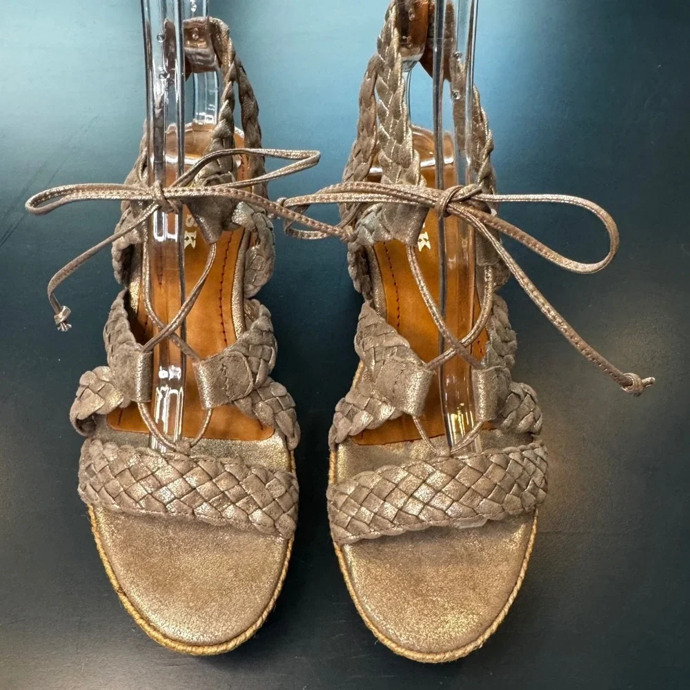 Trask Women 8 M Metallic Silver Woven Leather Espadrille Wedge Heel Sandals